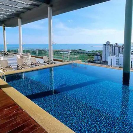 The Straits Melaka By Perfect Host Aparthotel Exterior photo