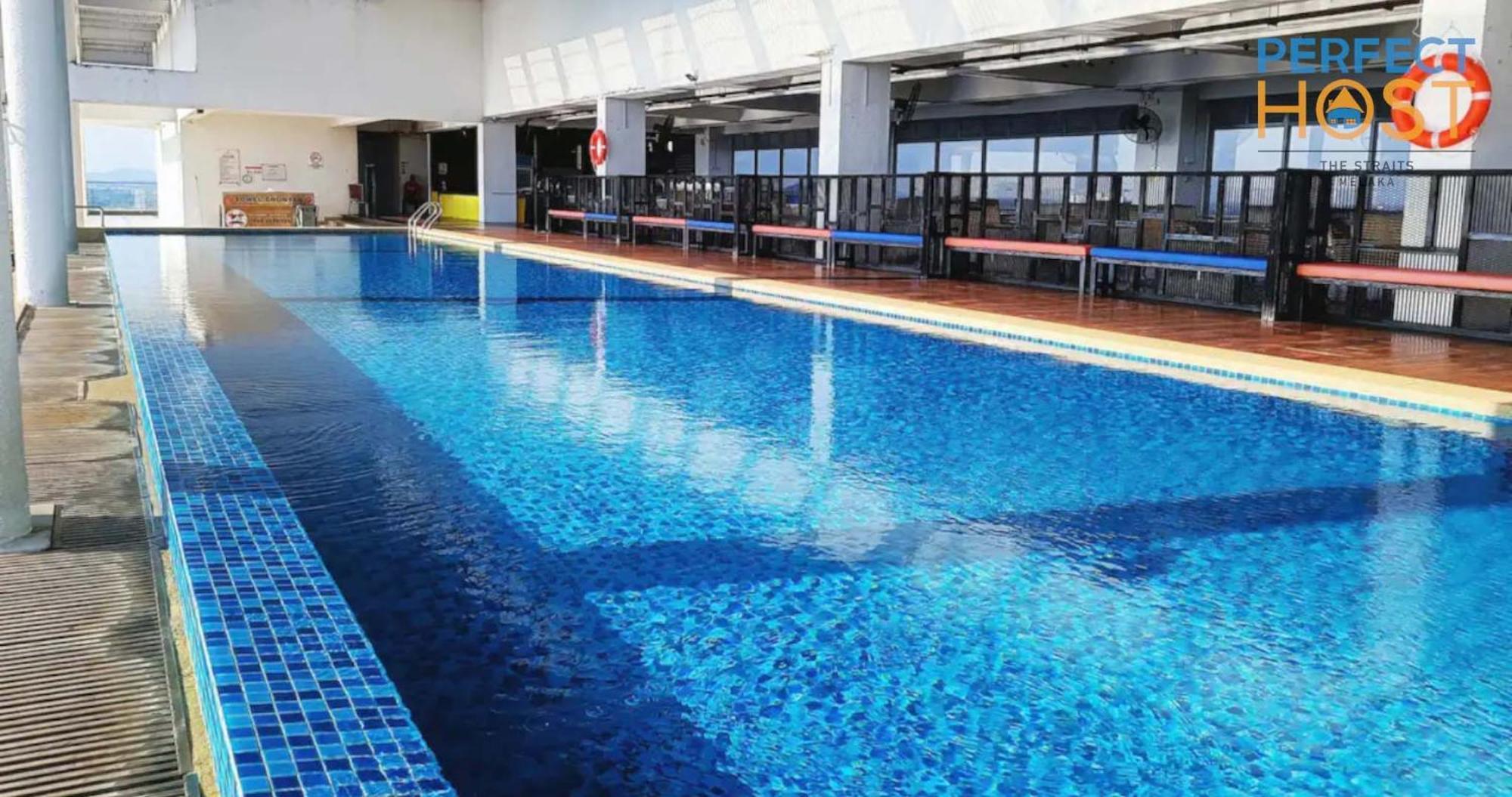 The Straits Melaka By Perfect Host Aparthotel Exterior photo