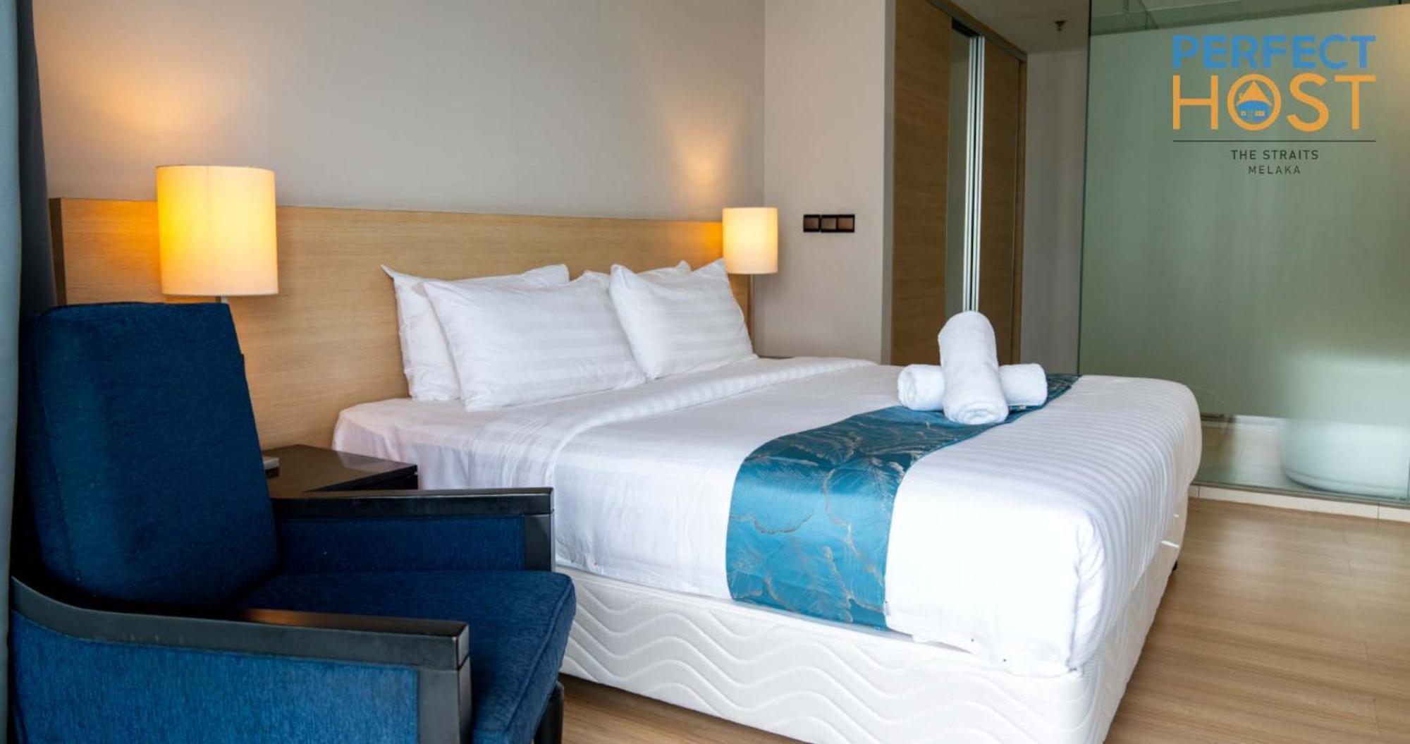 The Straits Melaka By Perfect Host Aparthotel Exterior photo