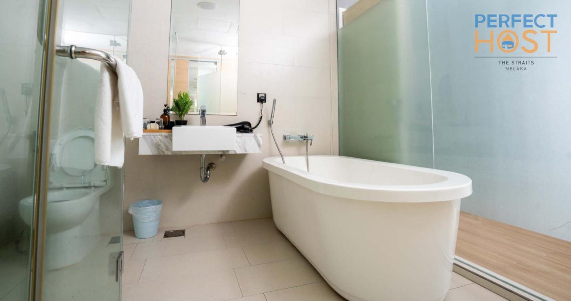 The Straits Melaka By Perfect Host Aparthotel Exterior photo