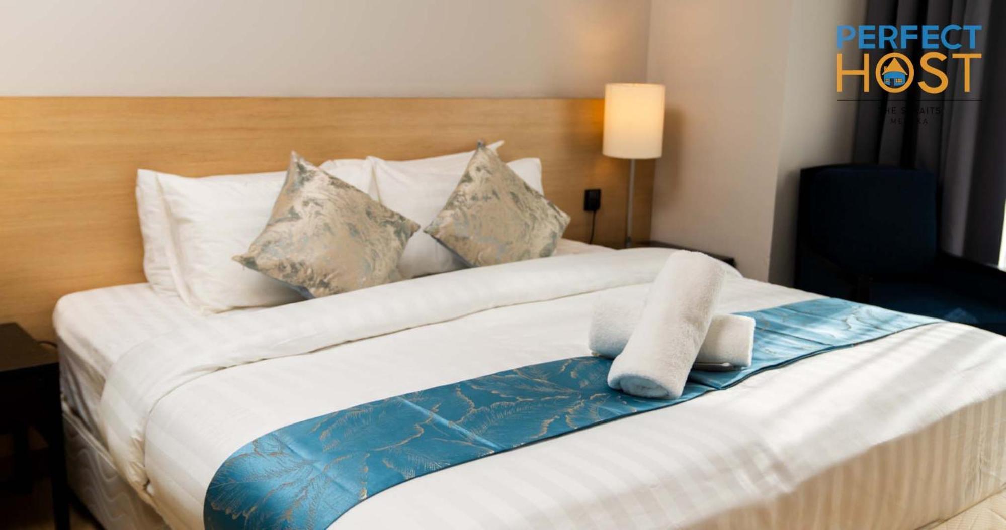 The Straits Melaka By Perfect Host Aparthotel Exterior photo